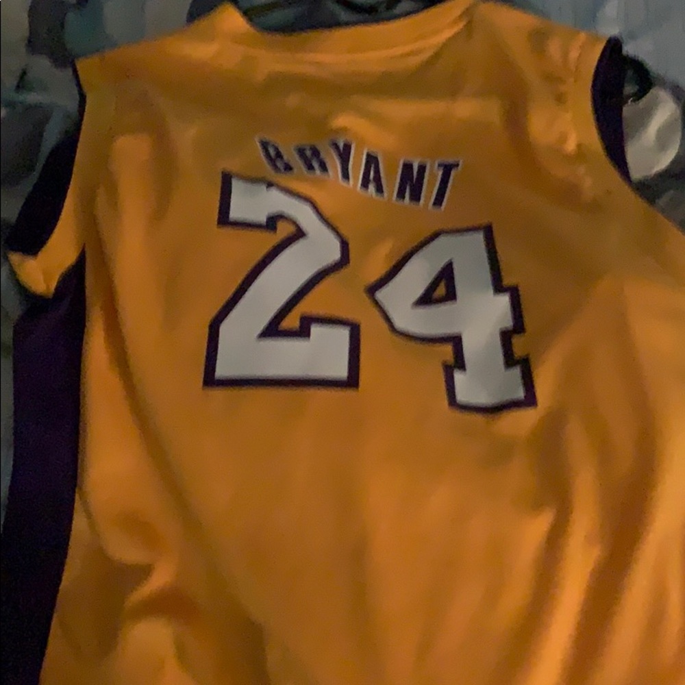 Vintage Lakers Kobe Bryant Jersey - Picture 2 of 2